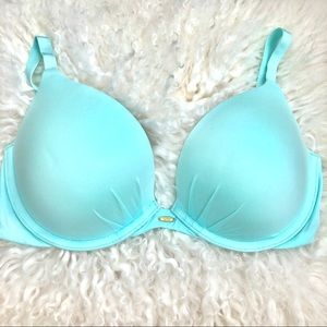 Pristine 38B “Fabulous” Collection Plunge Bra!